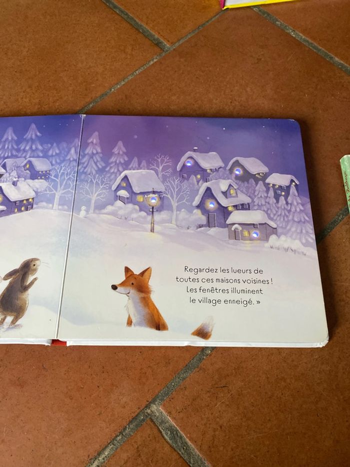 Bébé balthazar a table et petit sapin de Noël - photo numéro 4