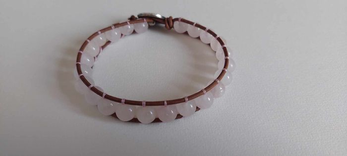 Joli bracelet cuir perles rondes quartz rose + breloque arbre neuf - photo numéro 2