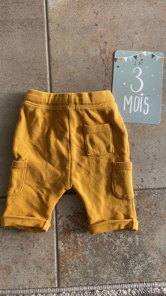 Pantalon 3 mois - photo numéro 2