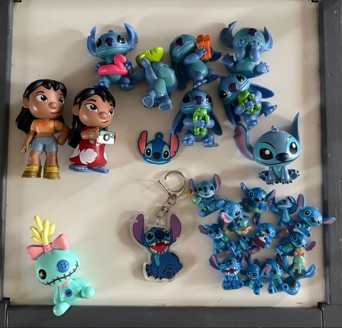 Lot figurine stitch