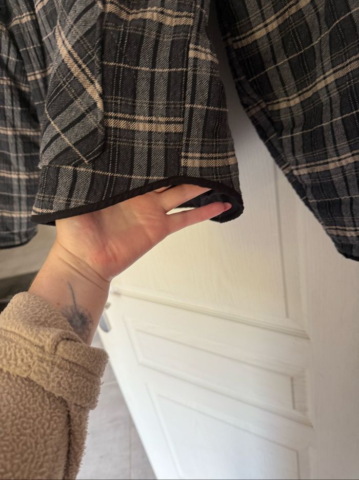 Veste matelassé à carreaux noir et beige - photo numéro 4