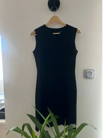 Robe près du corps - Sinequanone - taille M - neuve