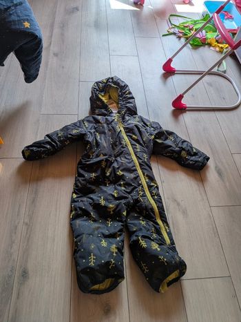 Combinaison Columbia jaune et noire 18 mois