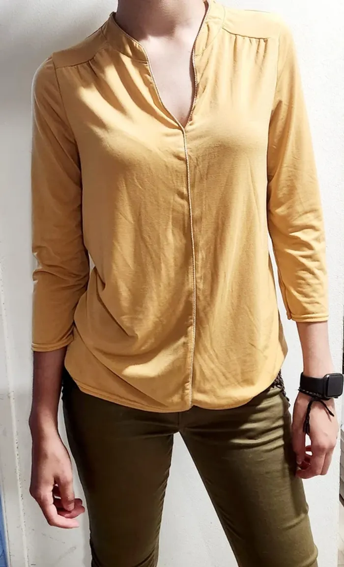 Blouse col tunisien moutarde manches 3/4 L