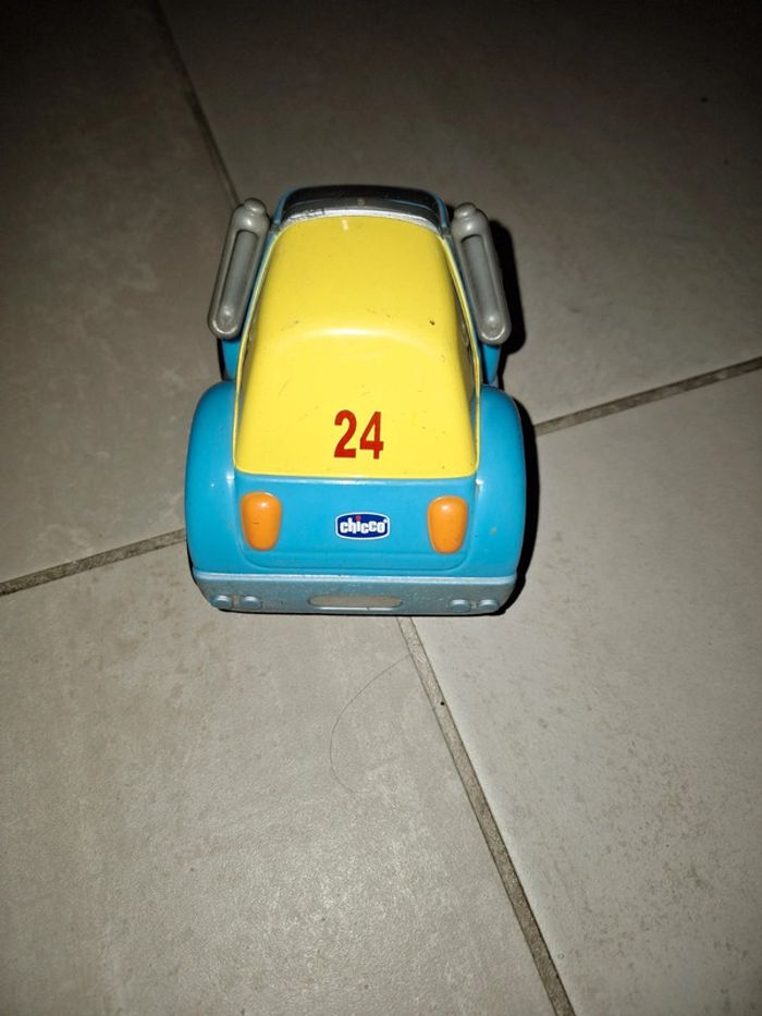 Voiture - photo numéro 3