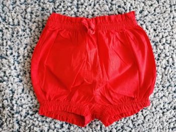 Short fille taille 6 mois