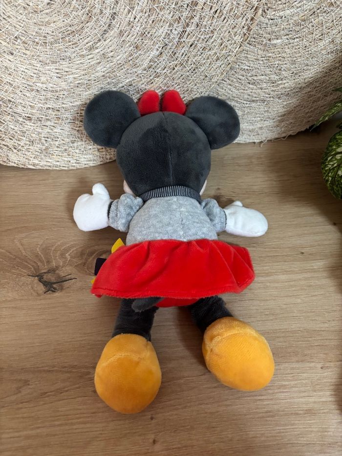 Neuf Doudou Minnie robe rouge gris hello star Disney - photo numéro 3