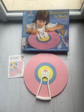 Jeu dessinons la mode