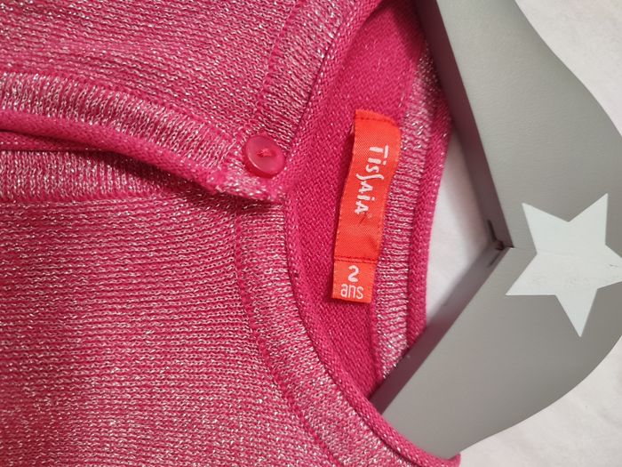 Boléro/Gilet fuchsia à paillettes - 2 ans - Très bon état - Tissaia - photo numéro 4