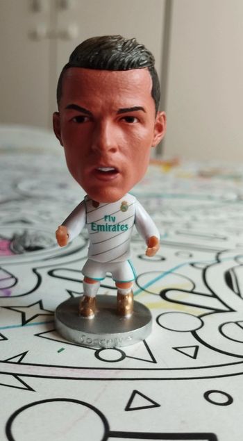 Petite figurine football neuve Cristiano Ronaldo CR7 Real Madrid