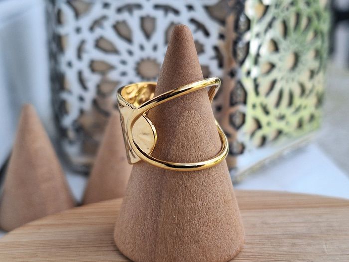 Bague Doré ouverte en acier inoxydable bague avec un design moderne et jolie, Ajustable - photo numéro 4