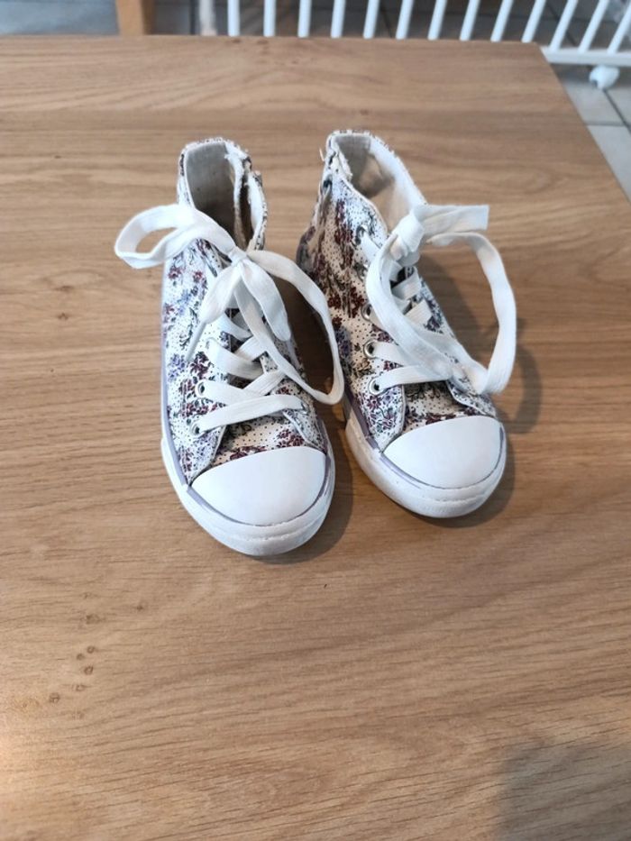 Chaussures montantes T28