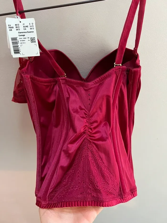 Corset porte jartelles Triumph neuf 95D - photo numéro 11