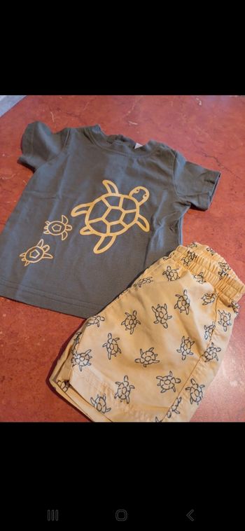 Ensemble bébé taille 6 mois