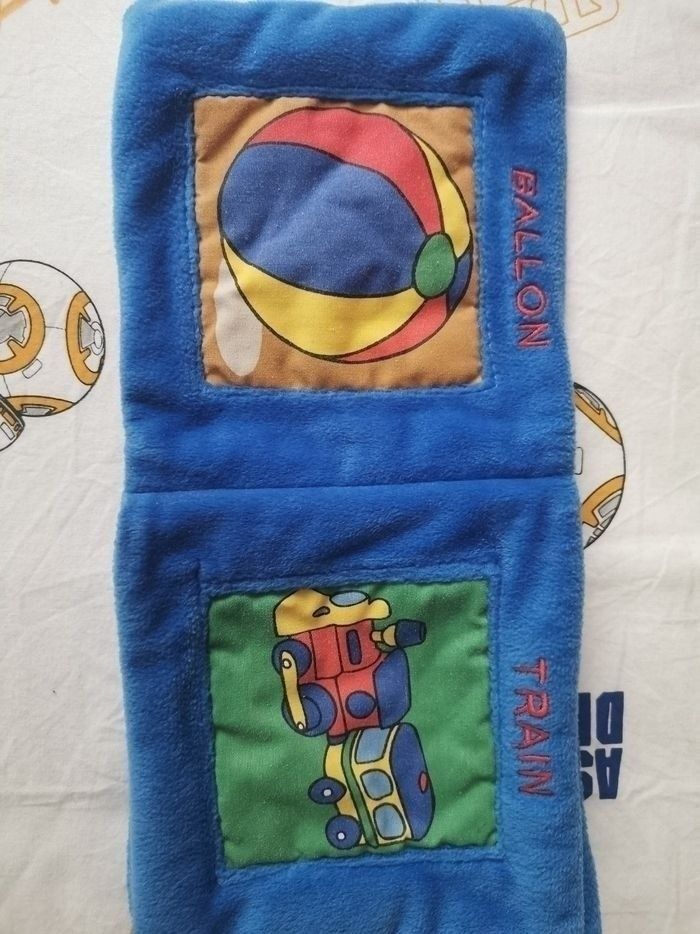 3 livres d'éveil en tissu + 1 livre pour le bain offert - photo numéro 9