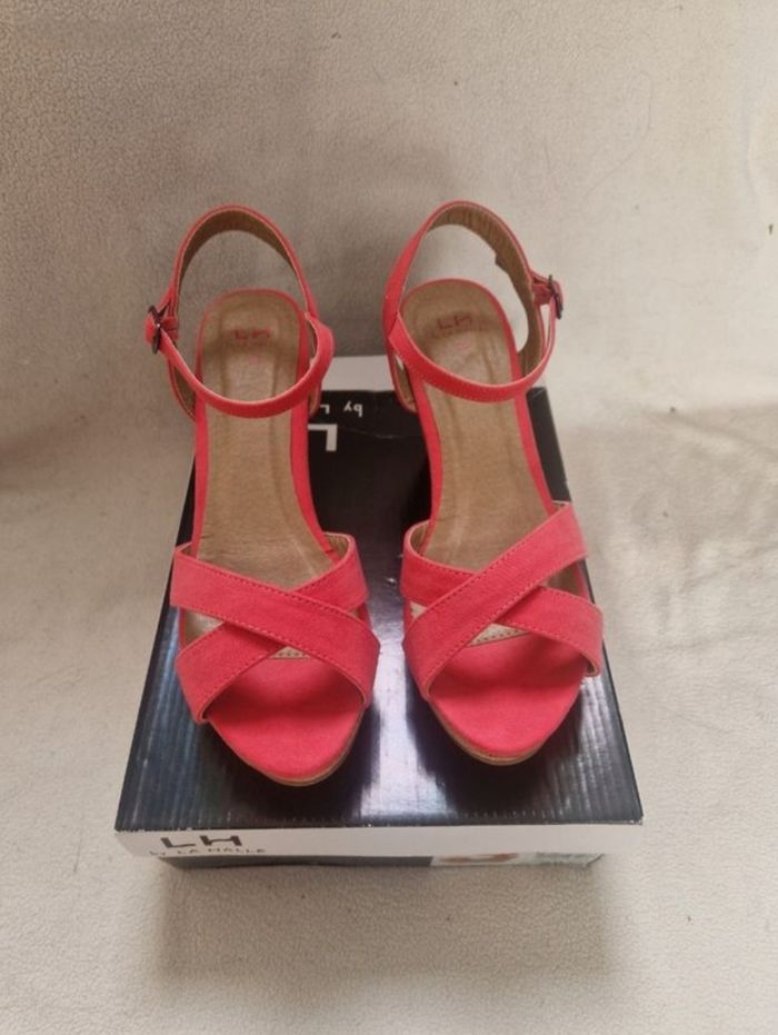 Neuf sandale compensé rose femme la halle pointure 39 - photo numéro 2