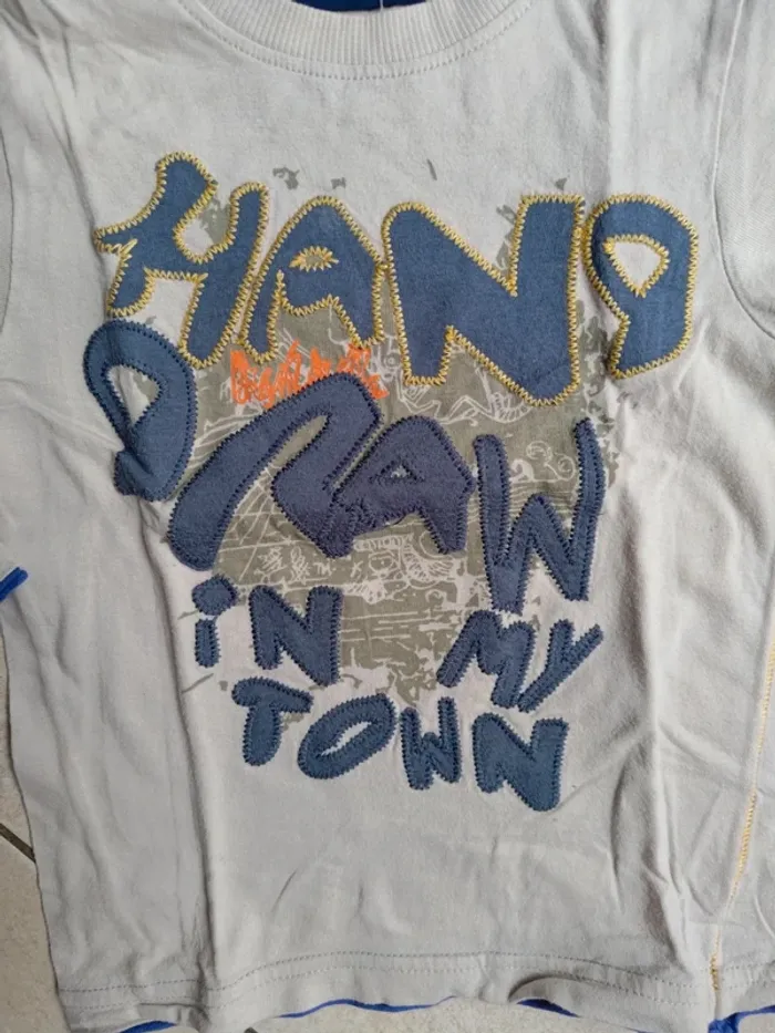 T shirt in my town - photo numéro 3