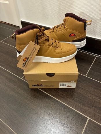 Sneakers Ellesse neuves 