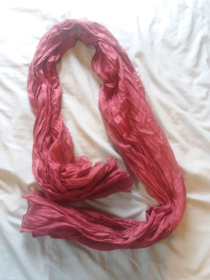 Echarpe rouge bordeau