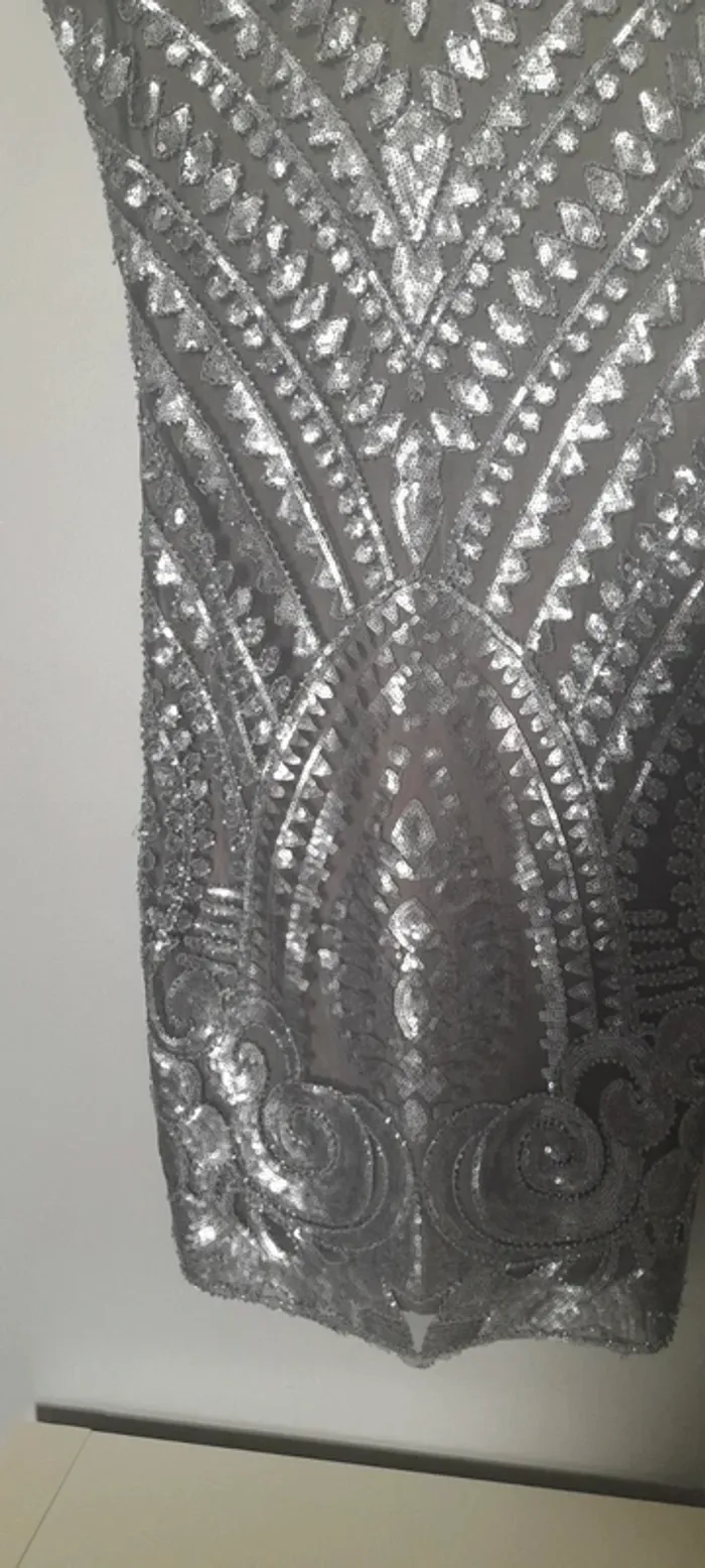 Robe chic en sequins - photo numéro 3