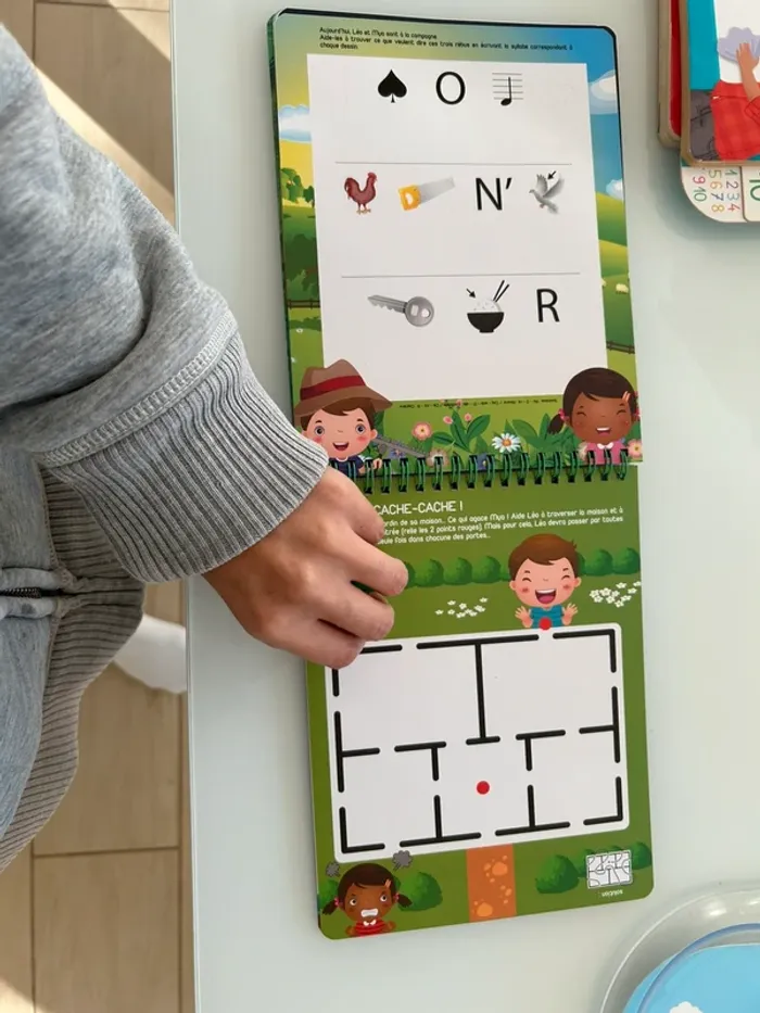 Livre effaçable mon carnet de voyage jeux 2 momes - photo numéro 6