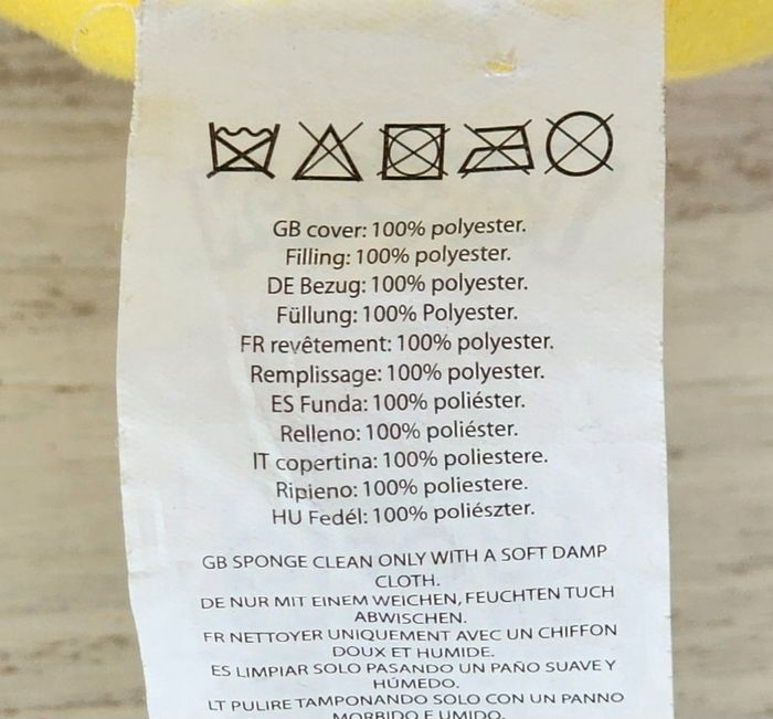 Peluche coussin Pikachu - photo numéro 5