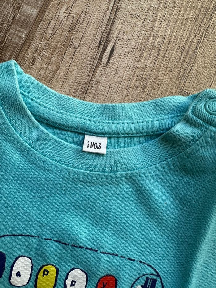 - Tee shirt - 3 mois - Très bon état - photo numéro 2
