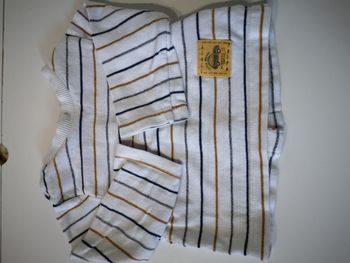 T-shirt coton. Kiabi 1 mois