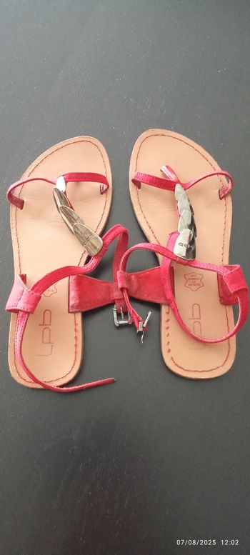 Sandales Les Petites Bombes nubuck rouge