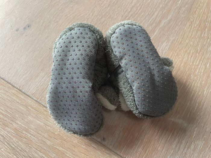 Chaussons taille naissance - photo numéro 3