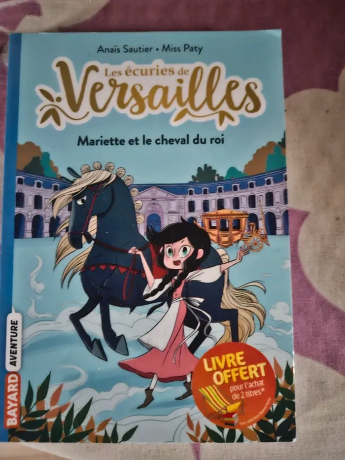 Livre de poche "Les écuries de Versailles"