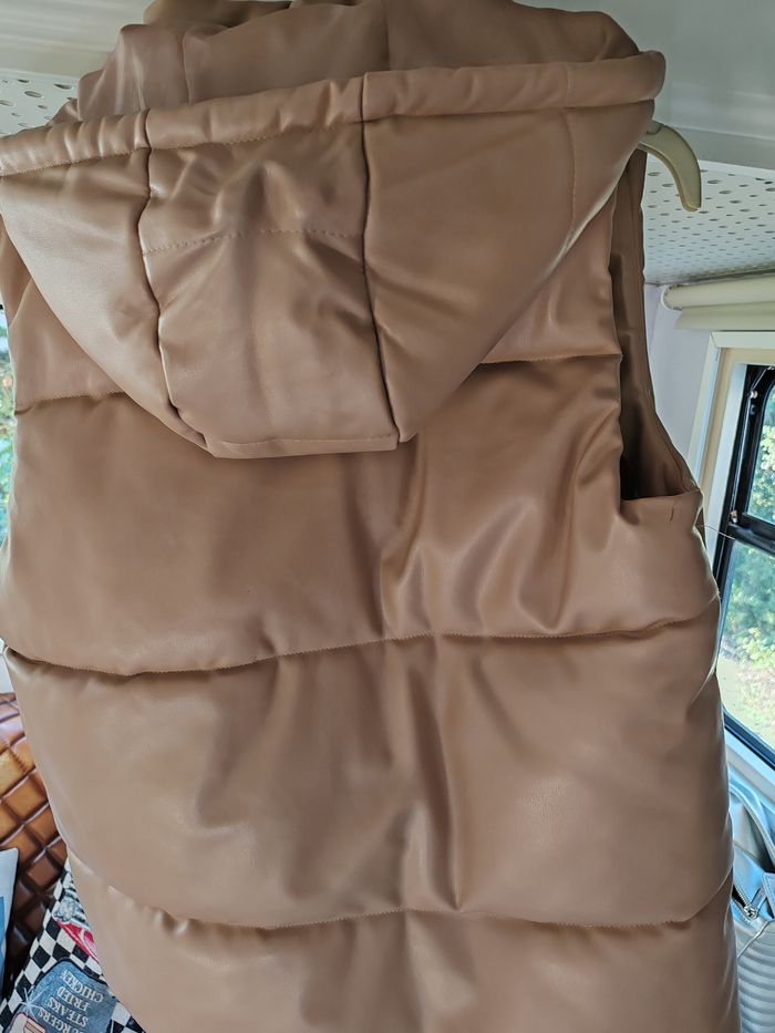 Doudoune sans manches simili beige taille 1 (40/42) - photo numéro 6