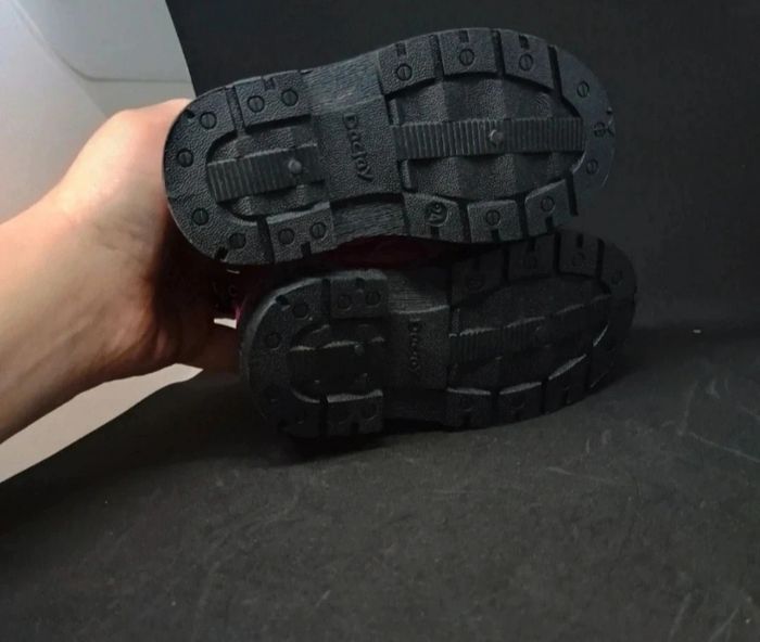 Magnifique bottine fourré vernis antidérapante taille 24 facile a enfiler - photo numéro 7