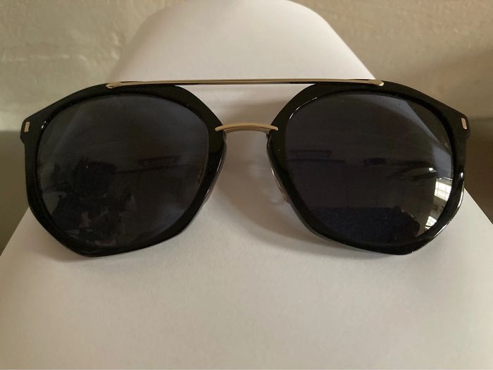 Lunettes de soleil  avec étui - photo numéro 5
