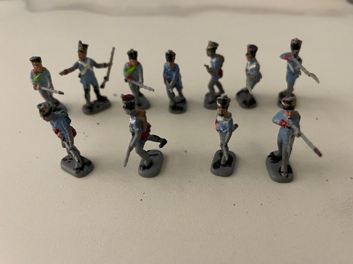 60 minituares soldats 2-3cm