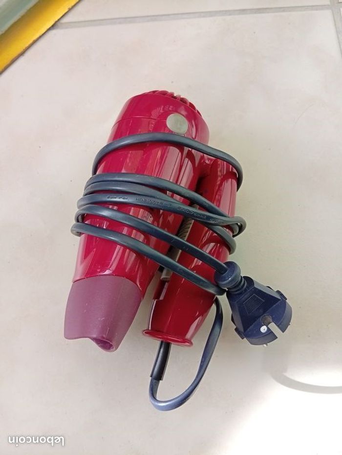 Sèche-cheveux pliable Babyliss - photo numéro 3