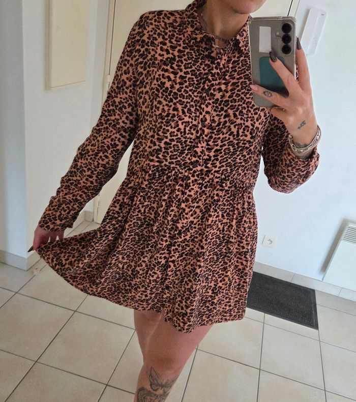 Robe Stradivarius Léopard taille L