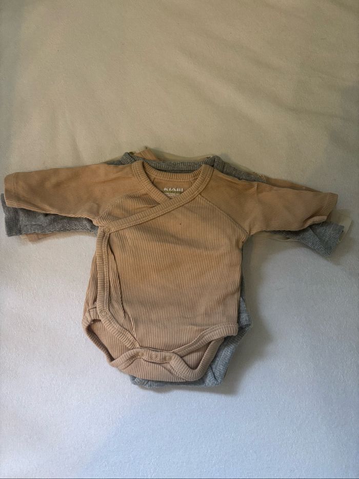 Lot pyjamas et bodies - photo numéro 7