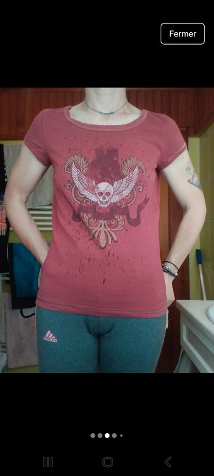 T-shirt femme bordeaux tête de mort - photo numéro 3