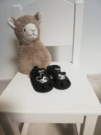 Sandales bebe Disney taille 17/18