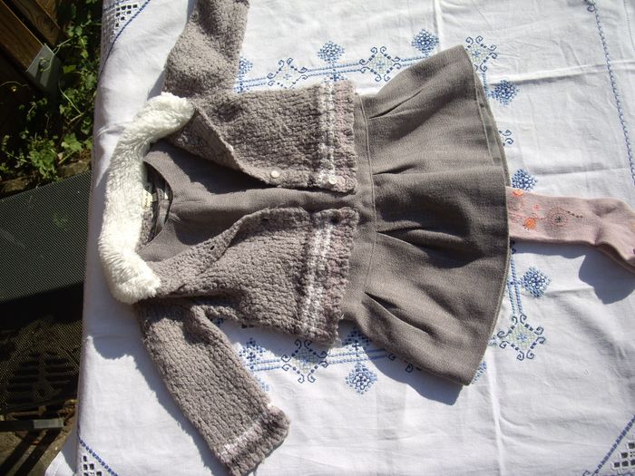 Ensemble robe et gilet 12 mois Grain de blé TBE - photo numéro 2