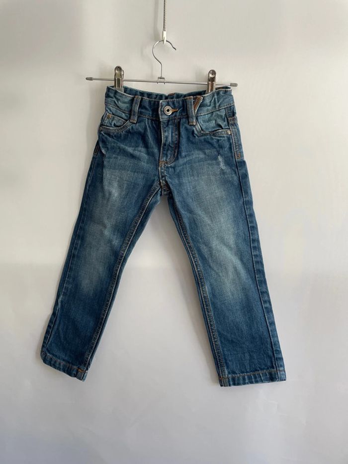 Jeans 4 ans tape à l’œil