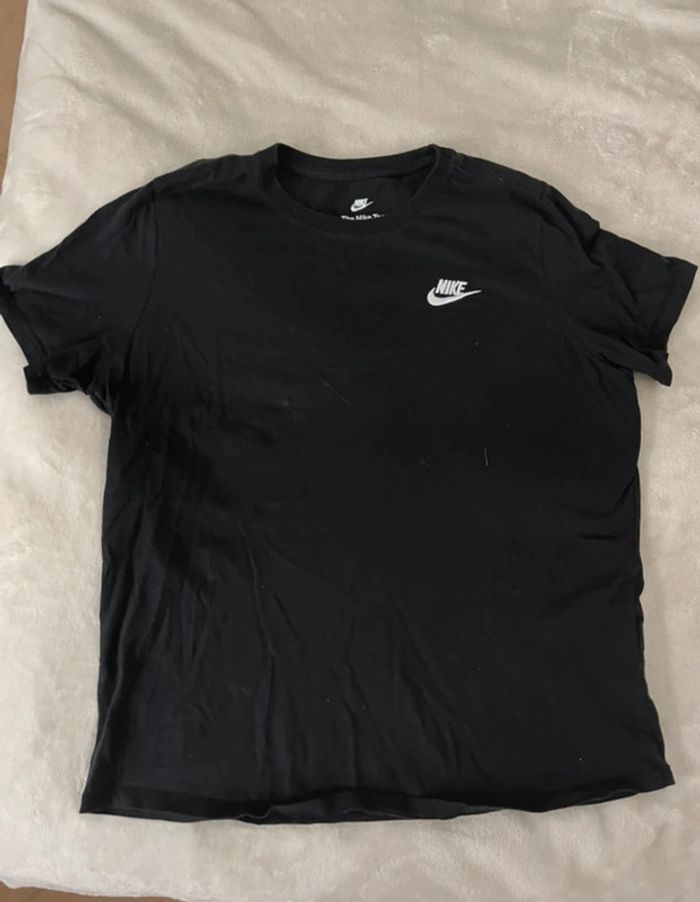 T-shirt noir NIKE