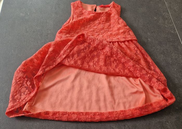 Robe doublée  4 ans tbe - photo numéro 2