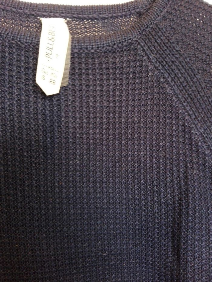 Pull maille fine col rond bleu marine Pull and bear - photo numéro 3