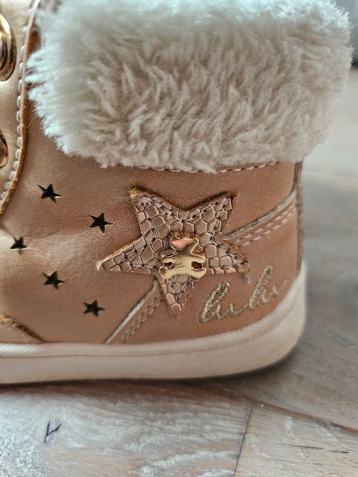 Chaussures montantes T.23 - photo numéro 8