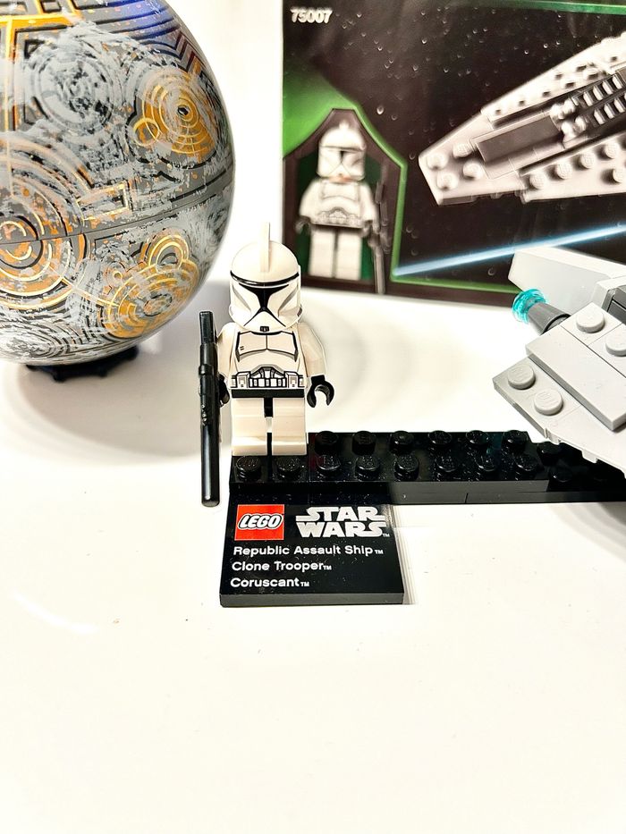 Lego Star Wars - Set Republic Assault Ship & Planet Coruscant - 75007 - Complet - photo numéro 2