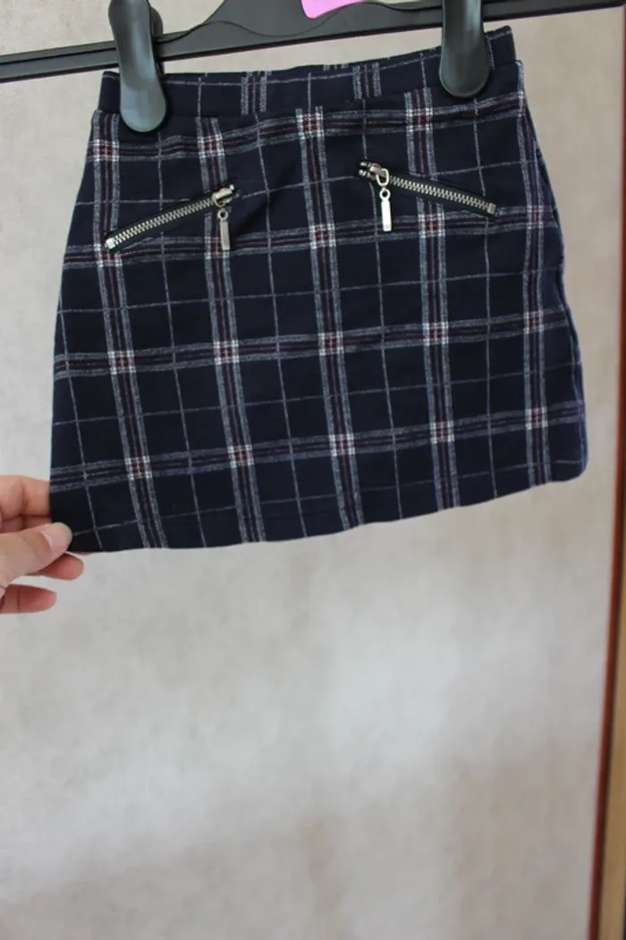 👗  Jupe marine à carreax, Kiabi, Taille 5 ans 📌