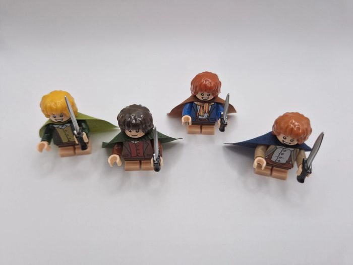 Figurines type lego 4 hobbit Frodon Sam , Merry et Pippin seigneur des anneaux / hobbit - photo numéro 6