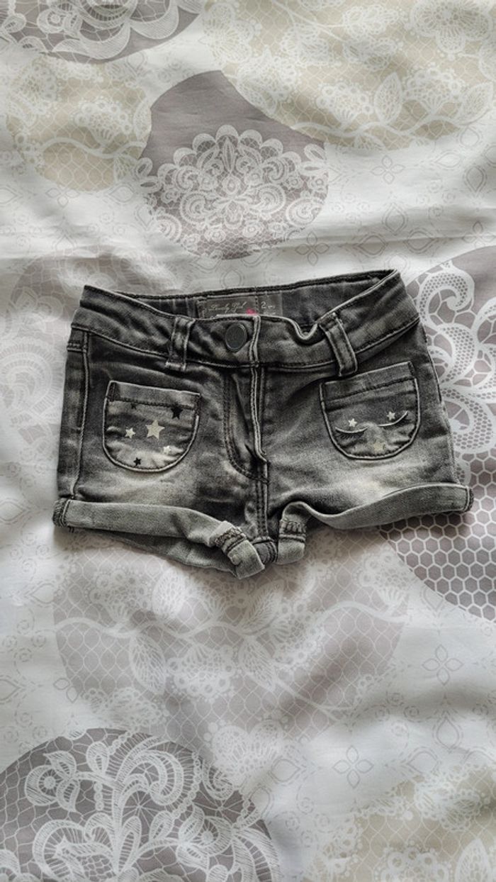 Short jeans fille 2 ans.
